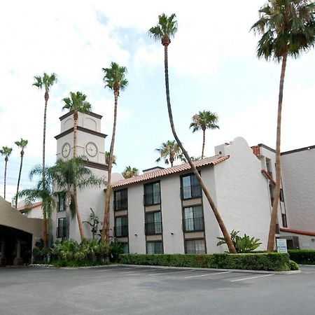 Buena Park Grand Hotel & Suites מראה חיצוני תמונה