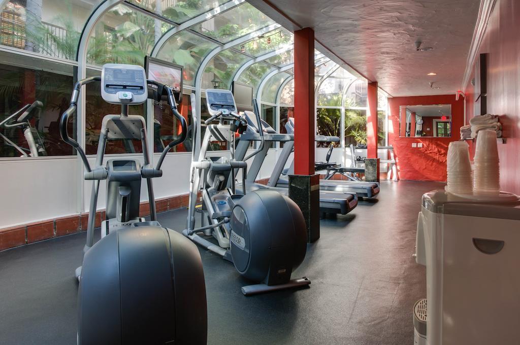 Buena Park Grand Hotel & Suites מראה חיצוני תמונה