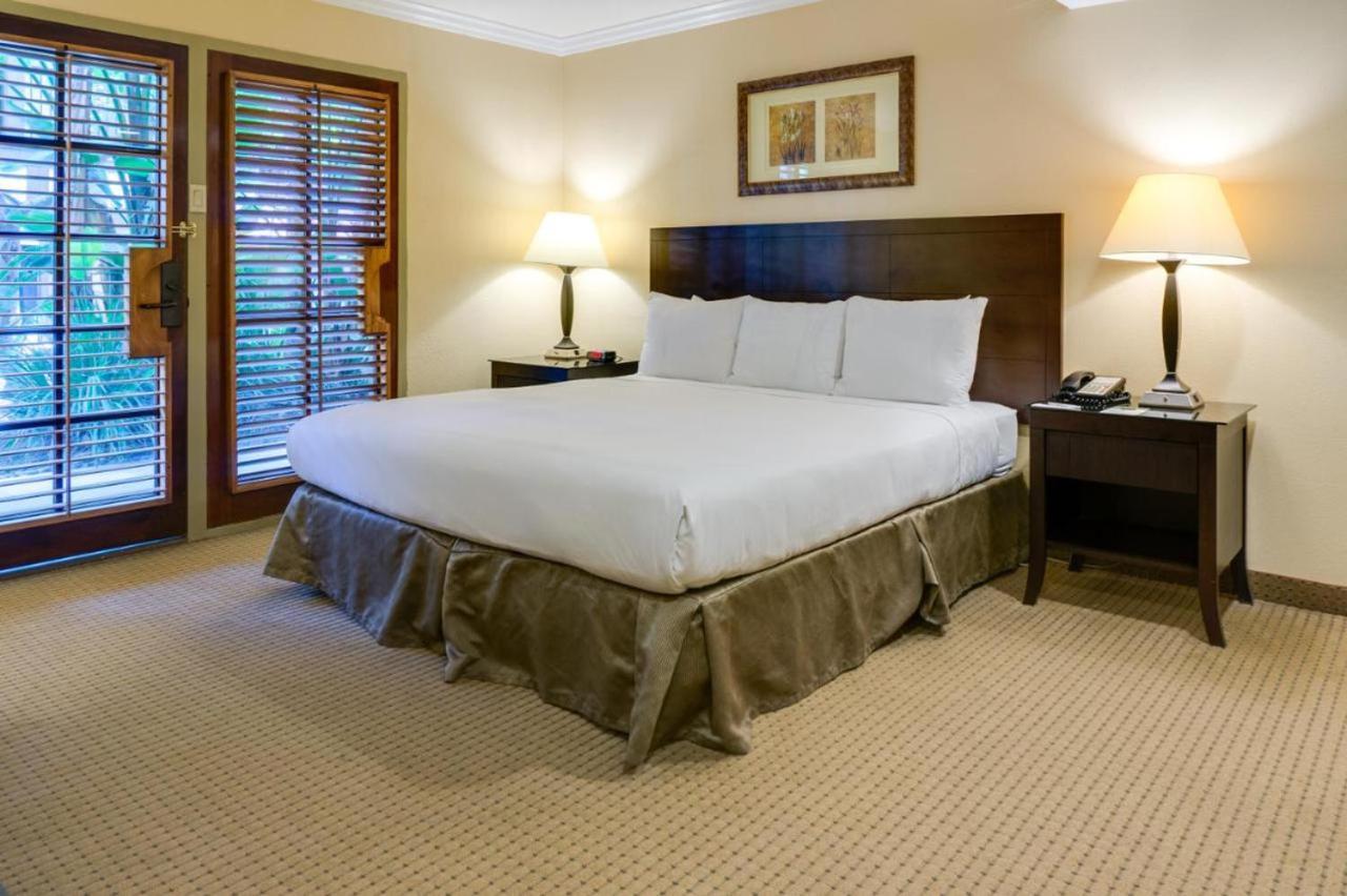 Buena Park Grand Hotel & Suites מראה חיצוני תמונה