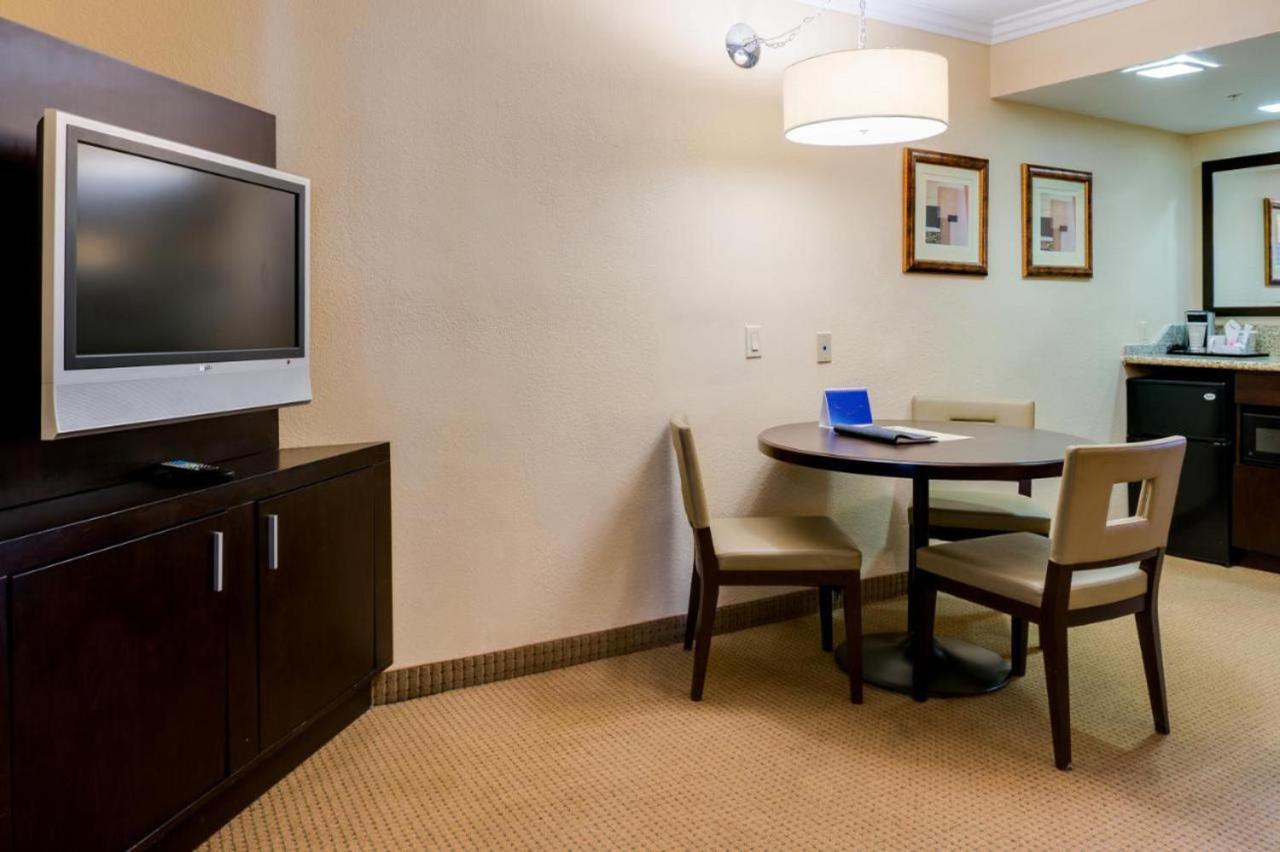 Buena Park Grand Hotel & Suites מראה חיצוני תמונה
