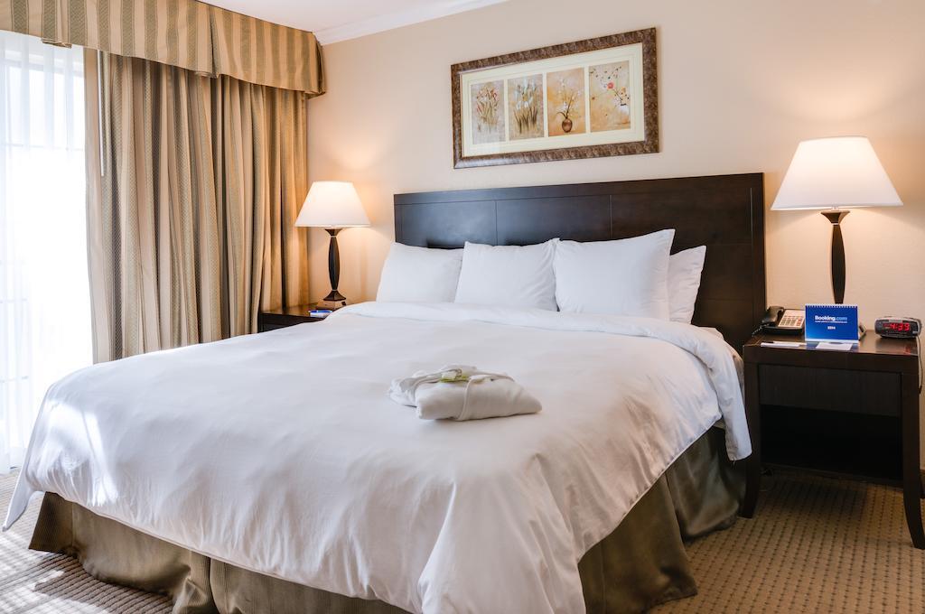 Buena Park Grand Hotel & Suites מראה חיצוני תמונה