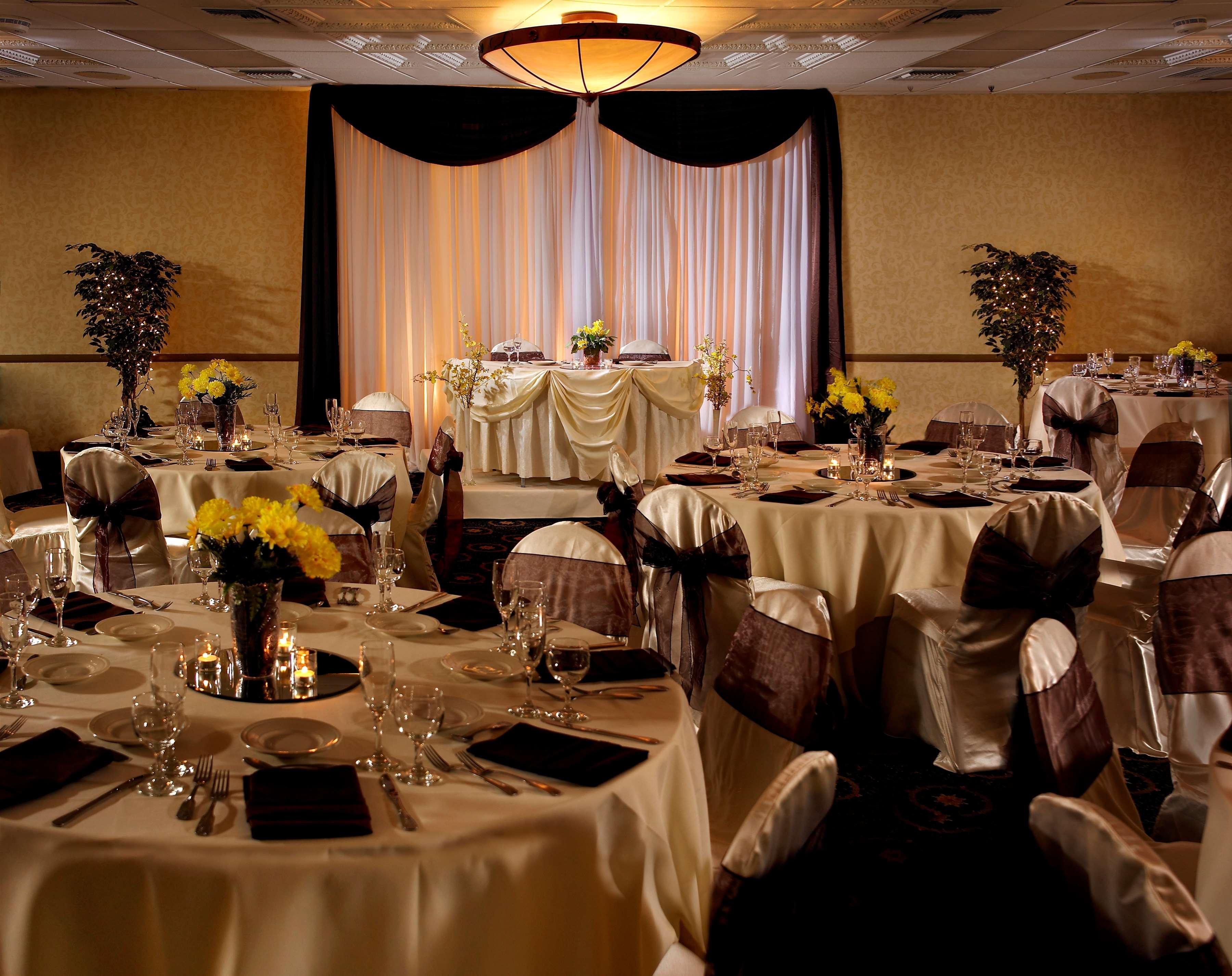 Buena Park Grand Hotel & Suites מראה חיצוני תמונה