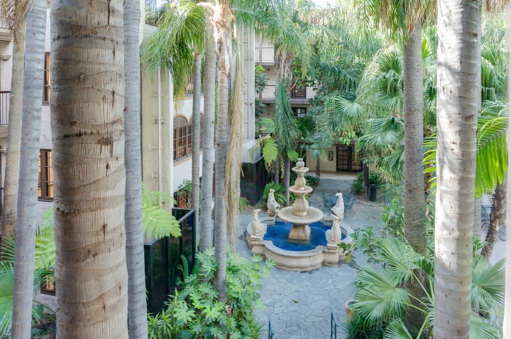 Buena Park Grand Hotel & Suites מראה חיצוני תמונה