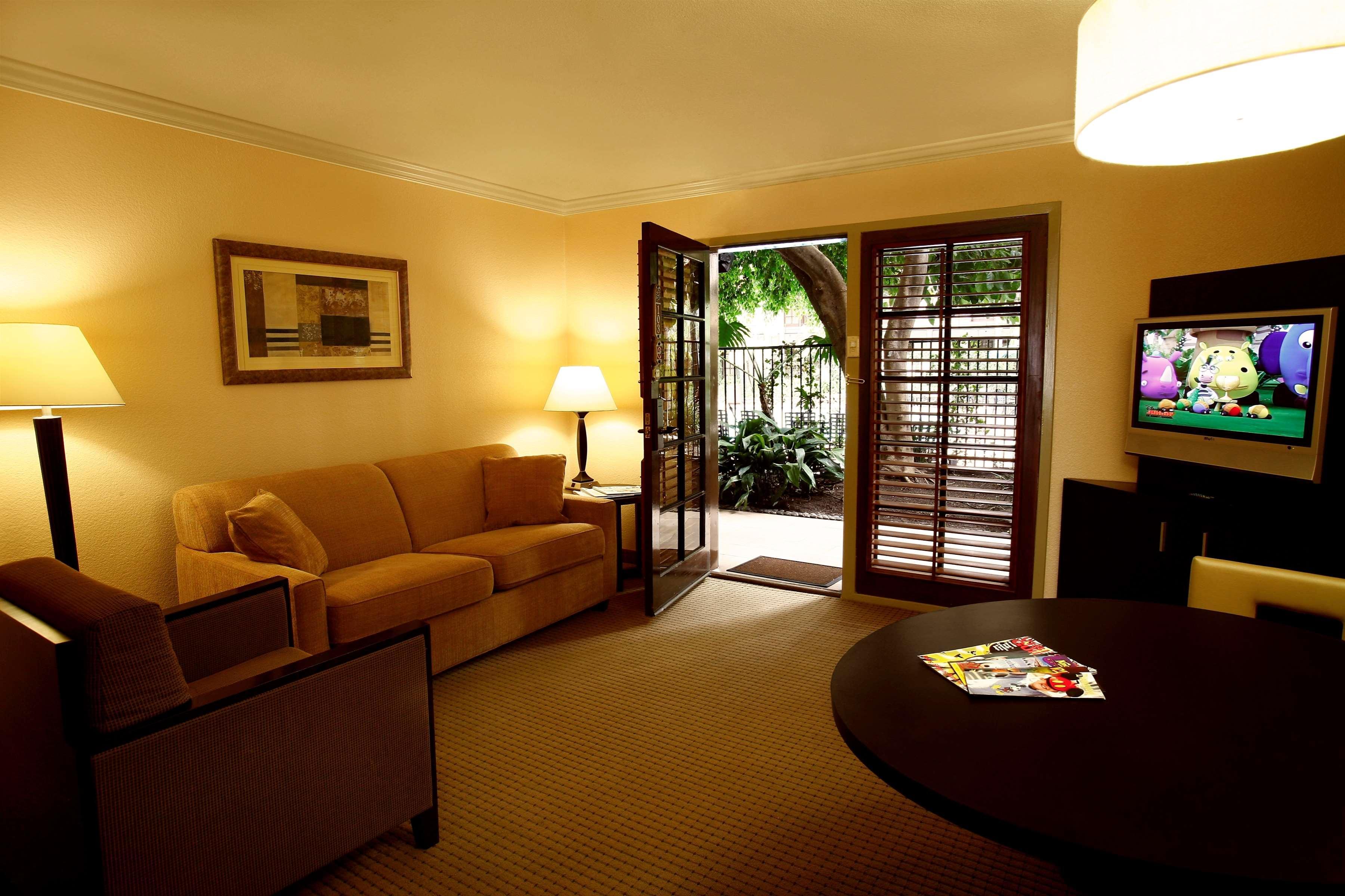 Buena Park Grand Hotel & Suites מראה חיצוני תמונה