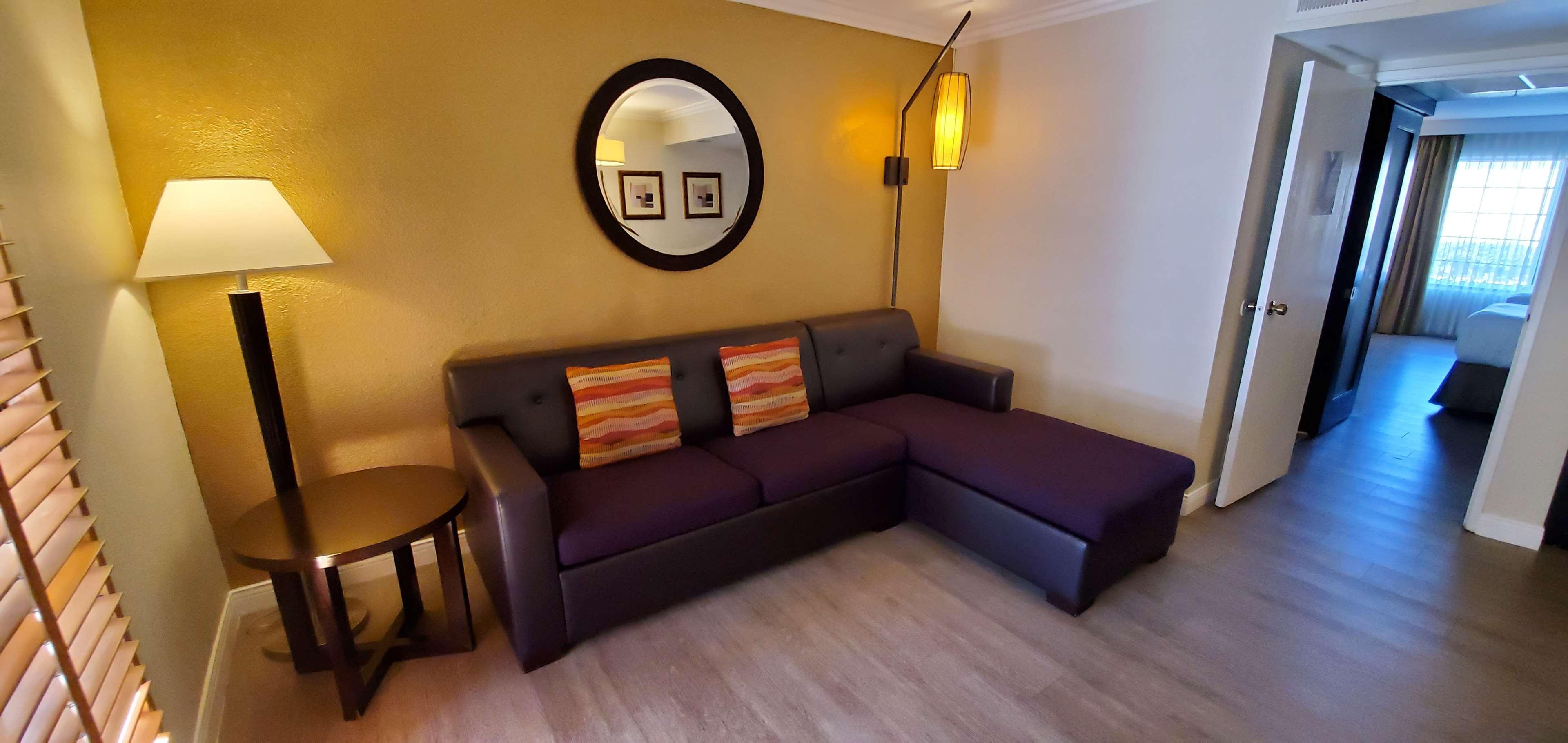 Buena Park Grand Hotel & Suites מראה חיצוני תמונה