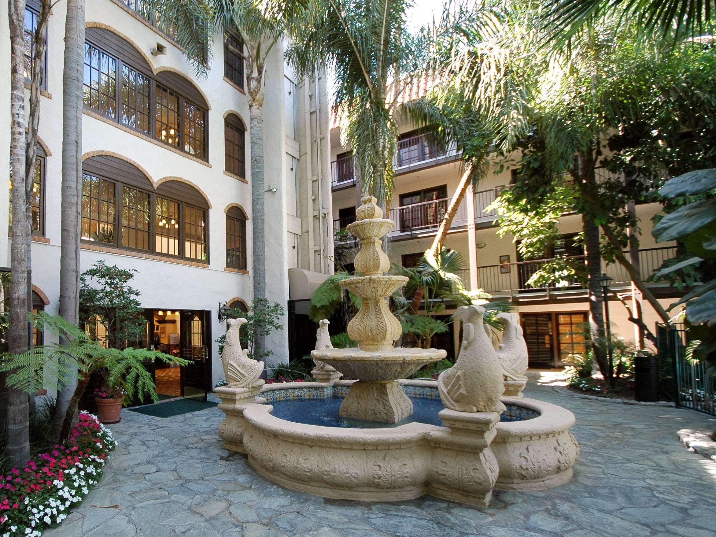 Buena Park Grand Hotel & Suites מראה חיצוני תמונה