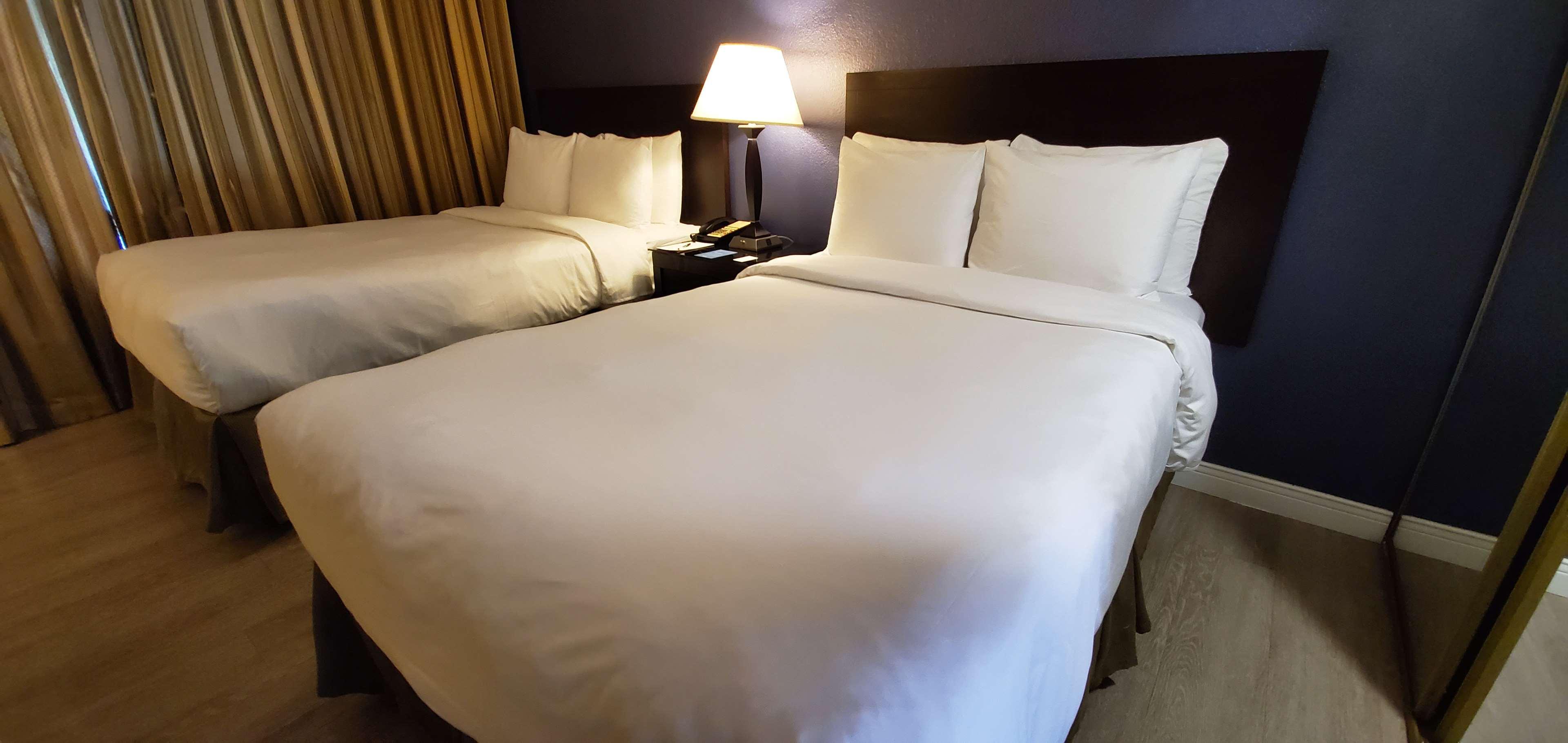 Buena Park Grand Hotel & Suites מראה חיצוני תמונה