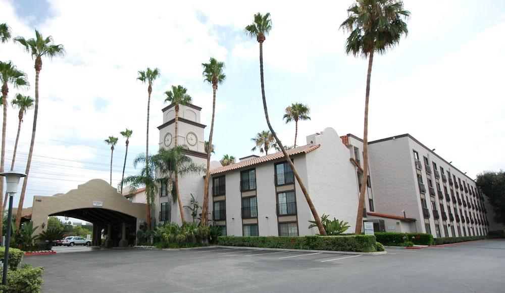 Buena Park Grand Hotel & Suites מראה חיצוני תמונה
